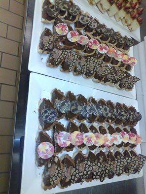 CullinaryTable's tweet image. We make the best cakes. @cullianarytable