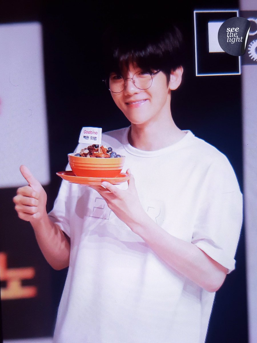 19920506com's tweet photo. 160629 얼굴로 트리위저드 우승할 상..........귀여움으로 기숙사 점수 플러스 받을상이야...... https://t.co/MghlAYKzXS
