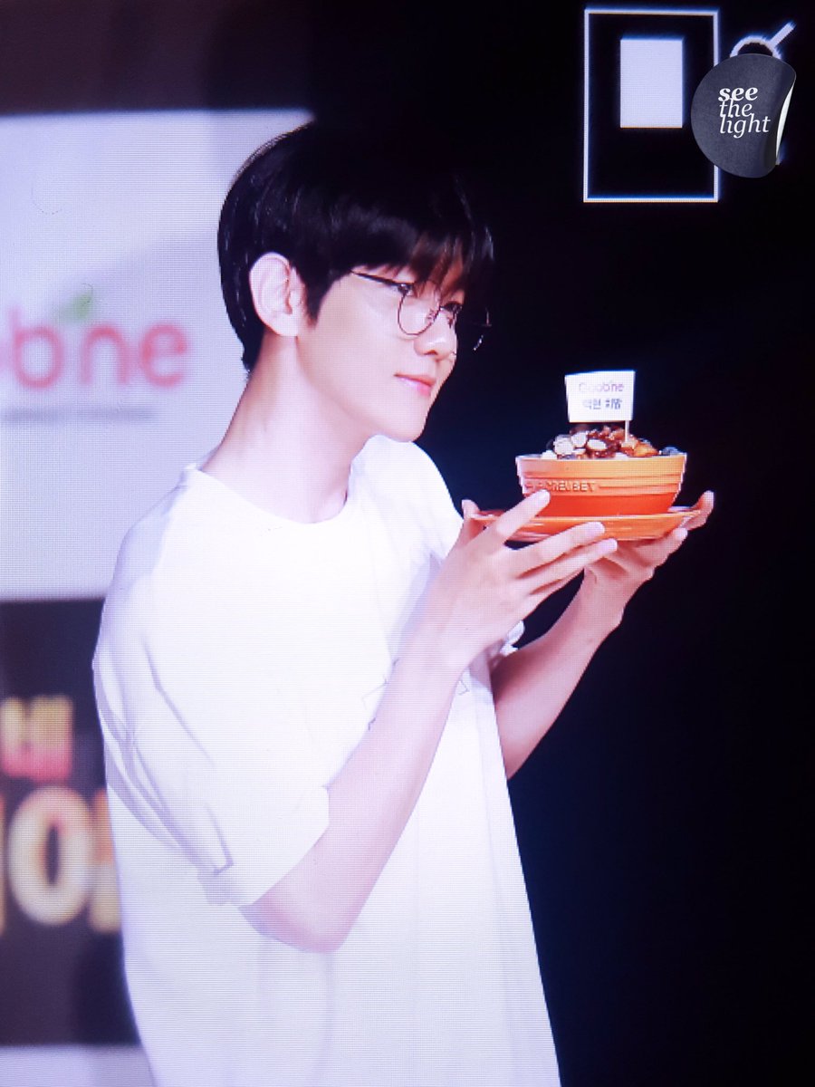 19920506com's tweet photo. 160629 얼굴로 트리위저드 우승할 상..........귀여움으로 기숙사 점수 플러스 받을상이야...... https://t.co/MghlAYKzXS