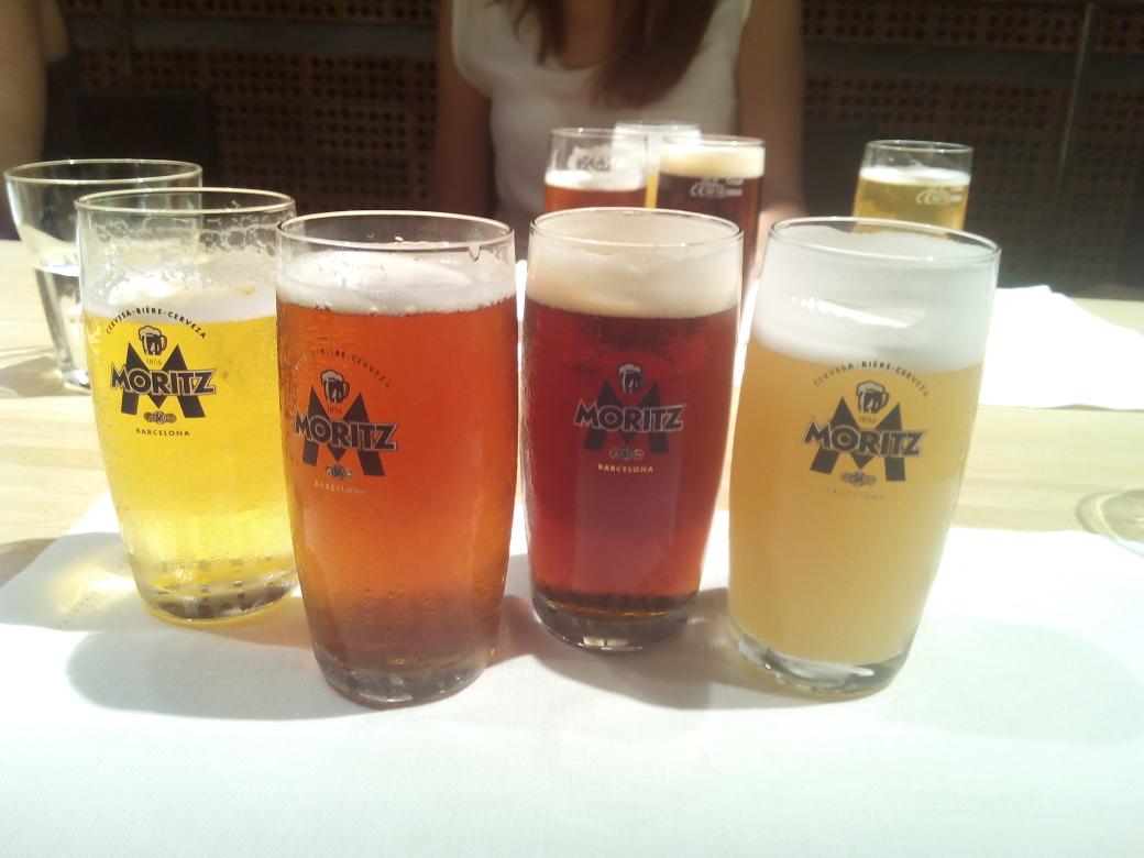 LosBonvivant's tweet photo. Todas las #cervezas de @MoritzBarcelona https://t.co/QzupWbT7O4