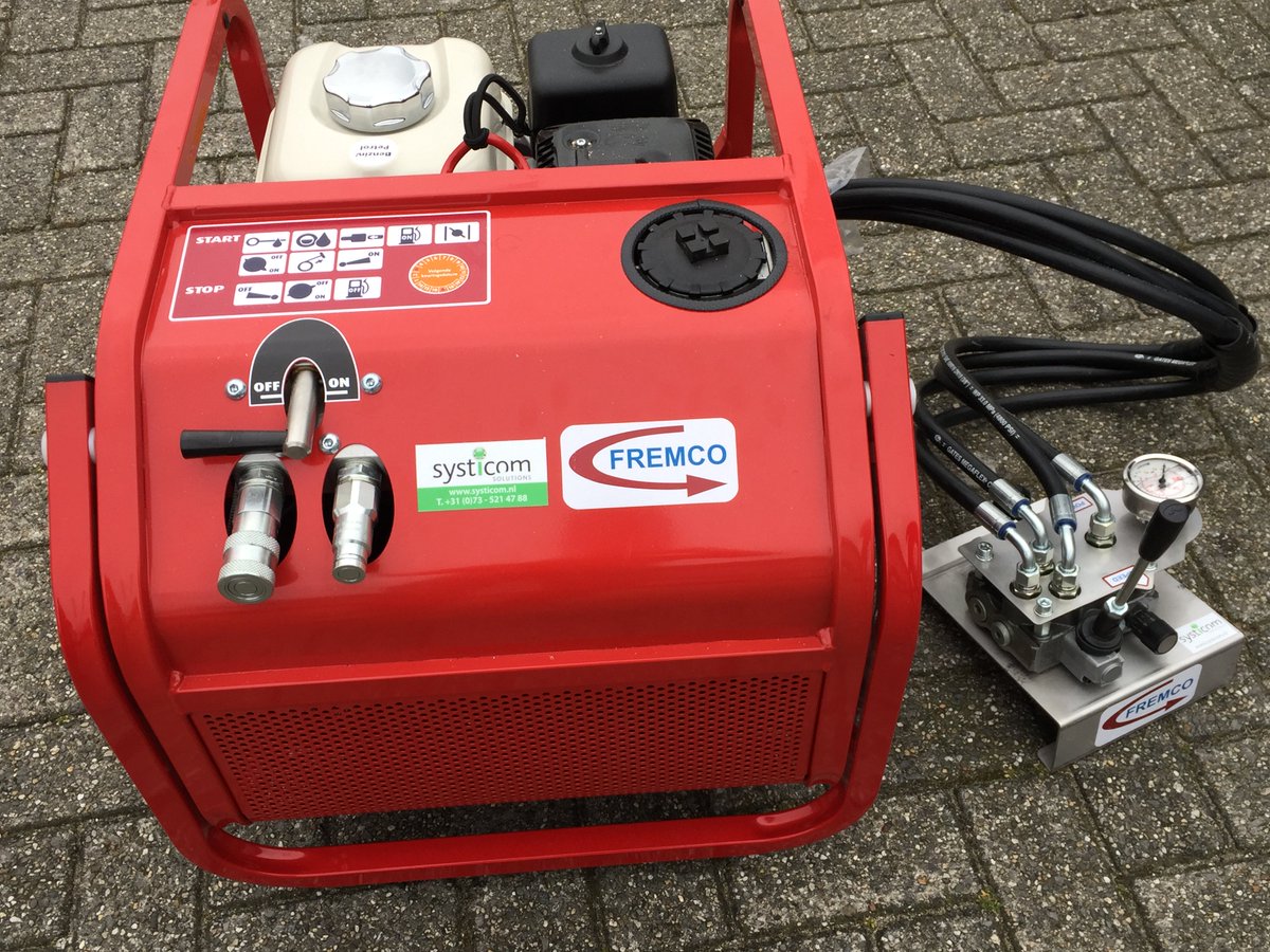 Systicom2011's tweet photo. Enthousiast zijn de klanten over de #Fremco #blaasmachines.
Gisteren leverde #Systicom de 4e machine in 10 weken. https://t.co/JOAsiULxS6