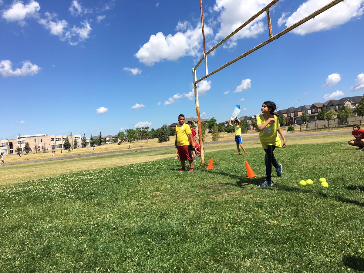 aai967RTMS18's tweet image. Our softball throwers #softball #rtmsriptide #rtms #trackday #ballthrow