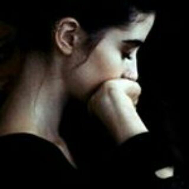 ـ۪̜۫✦
ﻏﻣضـﯤ ﻋيـﻧﭺ !😔
ۅﭐﻧسـﯤ ﭬډوهہ🔕
ﺄﻧﺗې ترفـْۣـۣهہ برﻋم ﺄخـﺿڕ🌿🌹
وۅڪﺗﭺ اﻏبــٖﺭ مايلـﻣٍ دﻣﻌﭺ يہ ﺤلـﯞه۪ہً🍂
≈↡↷
#صؤفي👑🍃