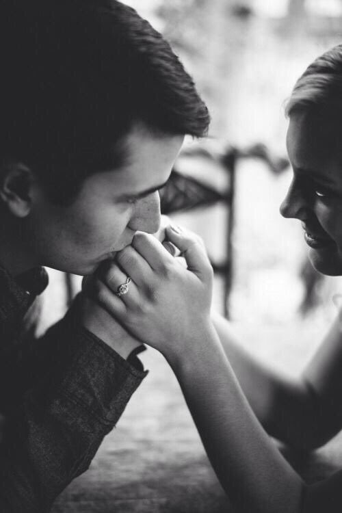 Gideon_G_Cross's tweet photo. What you make me feel, Eva...it hurts.
Is that bad?
It's wonderful.
#GidEva #BTY @SylDay https://t.co/woD3py6bKw