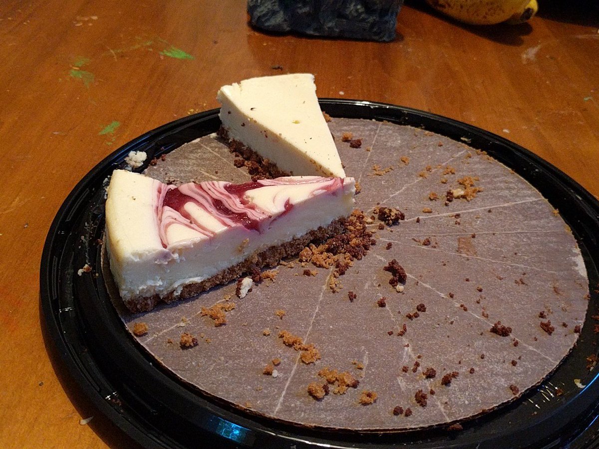 S2LSOFTENER's tweet photo. Cheesecake for breakfast #badlifedecisions #2hourlunchbreak https://t.co/T3D9DdrKir