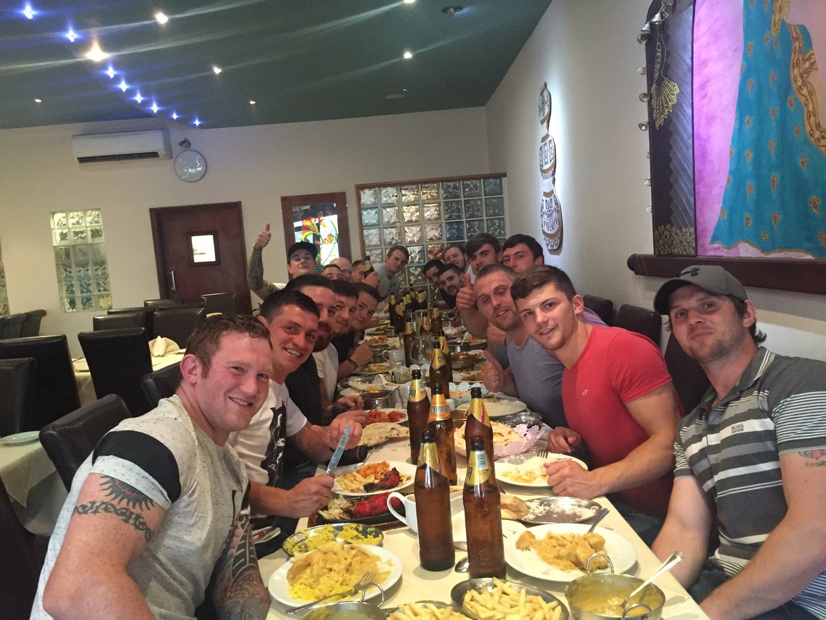 FeathLionsUTL's tweet image. @FeathLionsUTL. Team meal at the #Shuhag Indian restaurant one of the team sponsors.