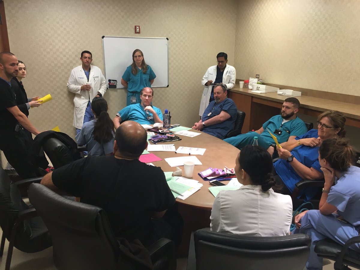 AimeeGthePHD's tweet image. Last minute walk throughs for team training day! #UTSWsim @DallasEMed @UTSW_Surgery