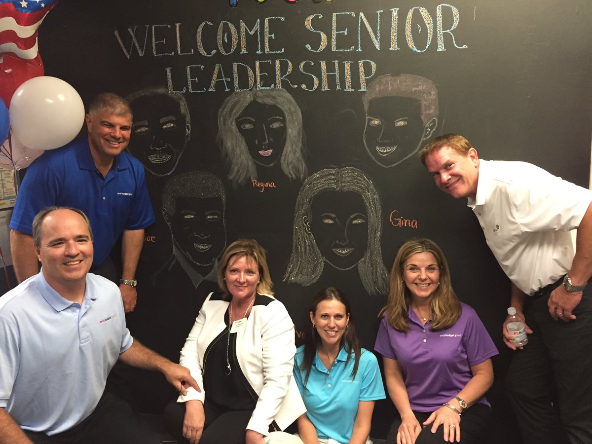 nicob03's tweet photo. What a greeting from the Budget LAX team! #abgpride @GoAvisBudget https://t.co/8irBdkj0Bm