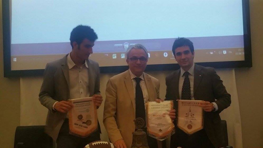 rtccataniaovest's tweet photo. #conviviale #rotary #rotaract #interact #cataniaovest #nuovegenerazioni https://t.co/Q0SfuIrPsZ