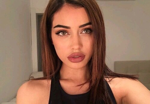 PrincessTianaTR's tweet photo. 🐸🌹 https://t.co/gjUGniEIuW