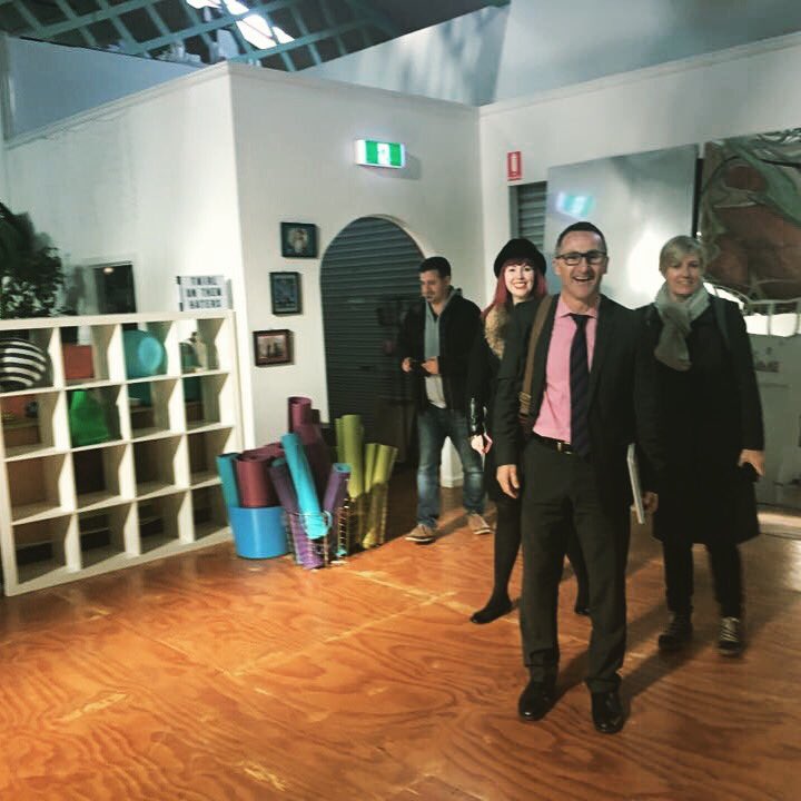 factory_blue_bw's tweet photo. Pretty damned excited that @RichardDiNatale happened to visit TOMS! Studio officially blessed ;) @Greens https://t.co/YXzPMbLdBJ