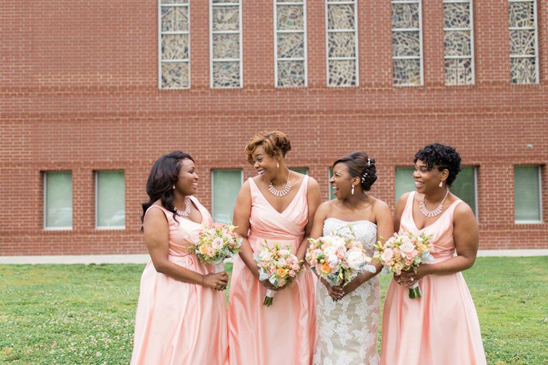 BrownSparrowWed's tweet photo. Classic Spring Floral #Wedding: Mia &amp; Michael https://t.co/brqC9bniJS https://t.co/2y7fF9lTly