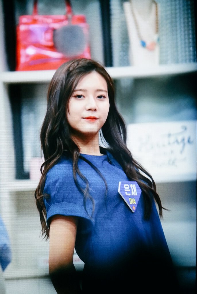 onlyone_kr's tweet photo. 160629 기부티크 #DIA #다이아 #EUNCHAE #은채 @dia_official 오 ~ 나의 여신님😙 https://t.co/wAfnv6GC7d