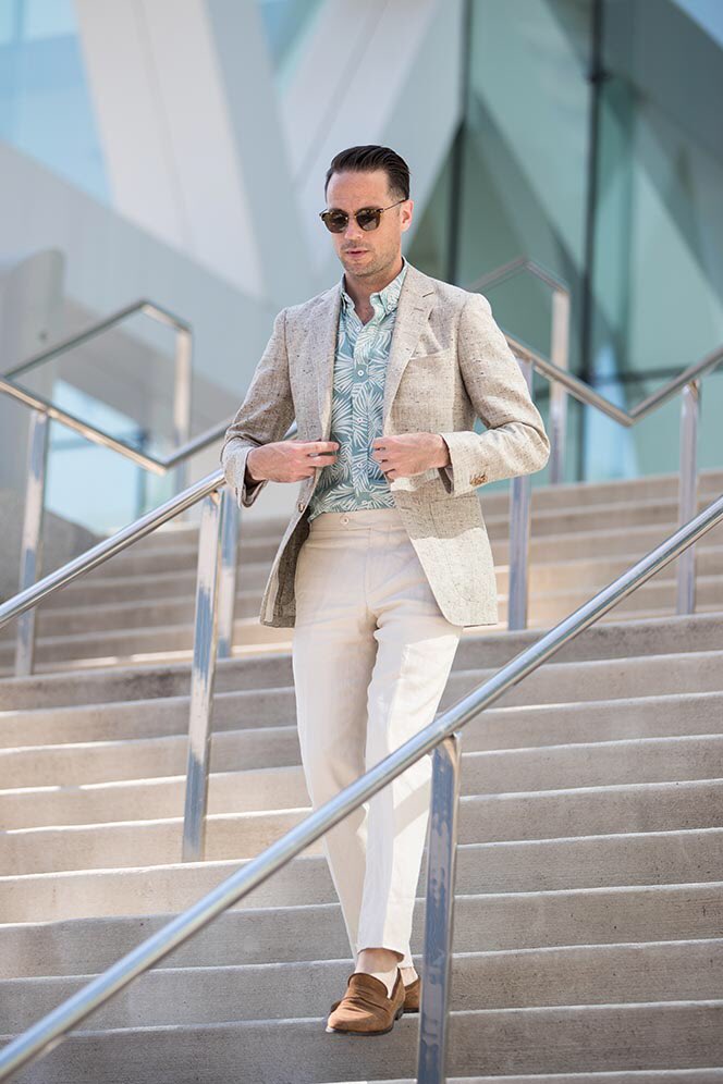 HeSpokeStyle's tweet photo. A patterned shirt should be worn on more than solely island vacations. 🌴https://t.co/GOpIXzKTav https://t.co/wUWlLvdLdO