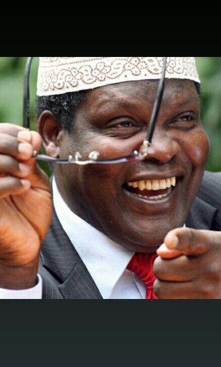 kingmkenya's tweet photo. "@KideroEvans: My gov.t has set aside 6.2B for repairs  #MakingNairobiGreat ...lol.... #Migunamiguna2017 https://t.co/cguMiOhG0W
