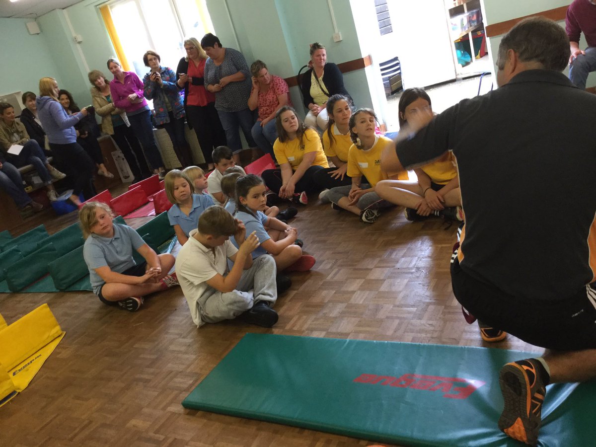 cheselbournevs's tweet photo. Round two - Sports Day https://t.co/TT5RRsB1Xu