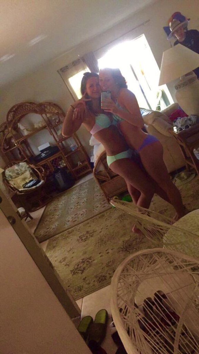 C_Cerajewski's tweet image. A day late but a huge happy birthday to my bff @arinannn !!! Hope u had the best day! #quadkill #D4B 💜🎉💜🎉