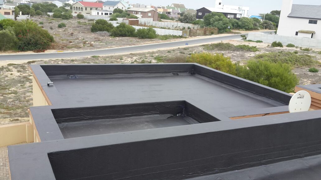 SealProSA's tweet photo. Waterproofing and sealing flat rooftop. #Sealpro #Waterbased #EcoFriendly save time and money #Better than torch on https://t.co/MUY6D3Iih5