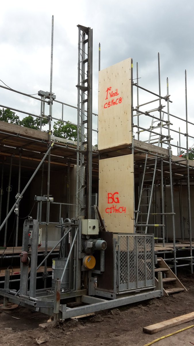 VersluisSiewert's tweet photo. Hoppa!!! Door met stapelen! Nu met gebouw C bij https://t.co/SnWYpqWJu2 @TSBouwVastgoed https://t.co/fTUkpLtihi