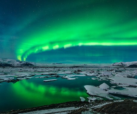 luxurytravel's tweet image. Where to see the Northern Lights... and what to do if you don't bit.ly/1NNN3FL #travel #ttot #lp