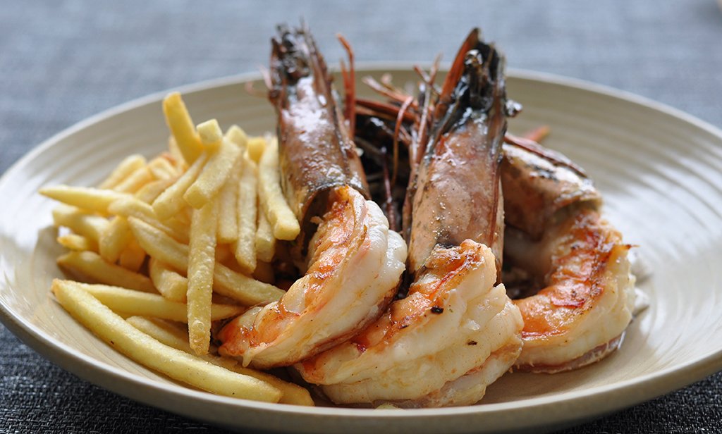 Are you around #DowntownDubai for some business? Drop by for a sizzling #lunch from our special #Ramadan menu.