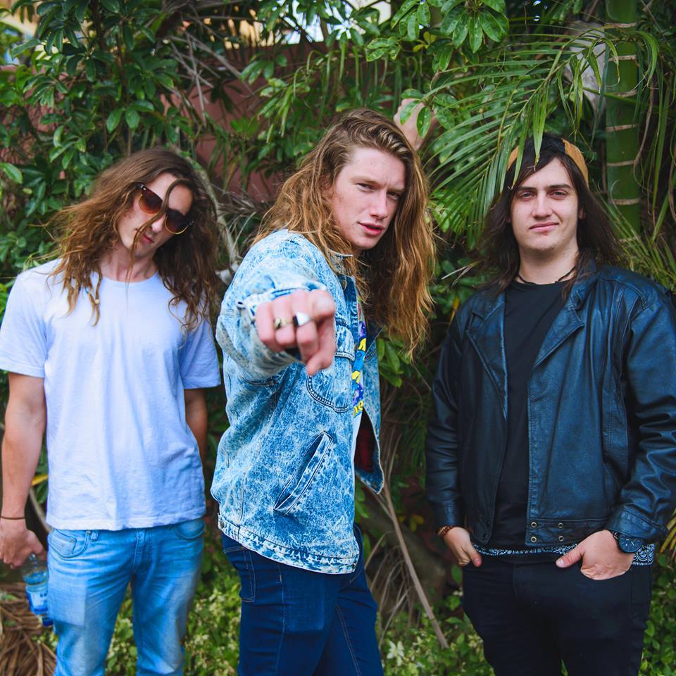 Interview With The VANNS itsmondaymourning.com/interview-with…