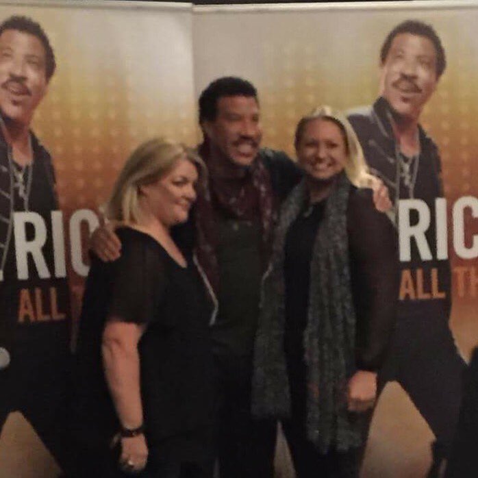 Nicbellamy's tweet photo. @LionelRichie @crightondeb meeting the main man before the show.! https://t.co/txJy7gIFqv