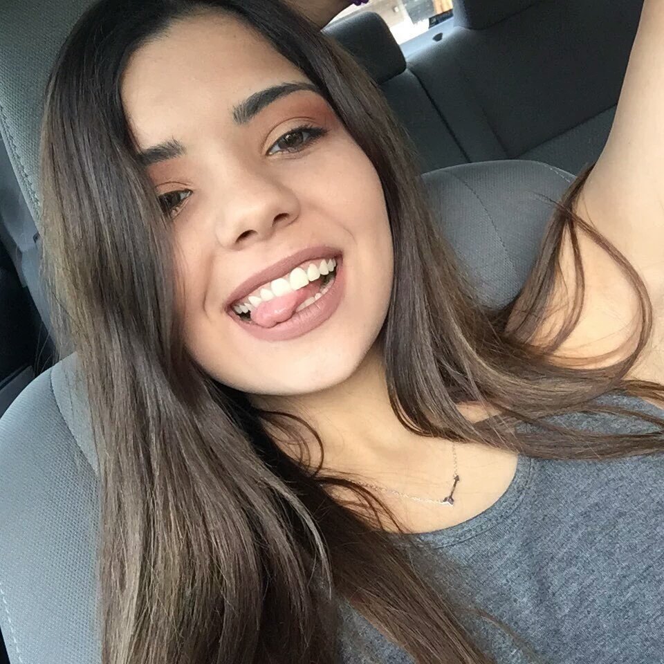 RonBonMmm's tweet photo. Fine and a Feminist. 👌 I'm going to wife this before she becomes president. 😊 @lexi4prez https://t.co/cWQDuaen4d