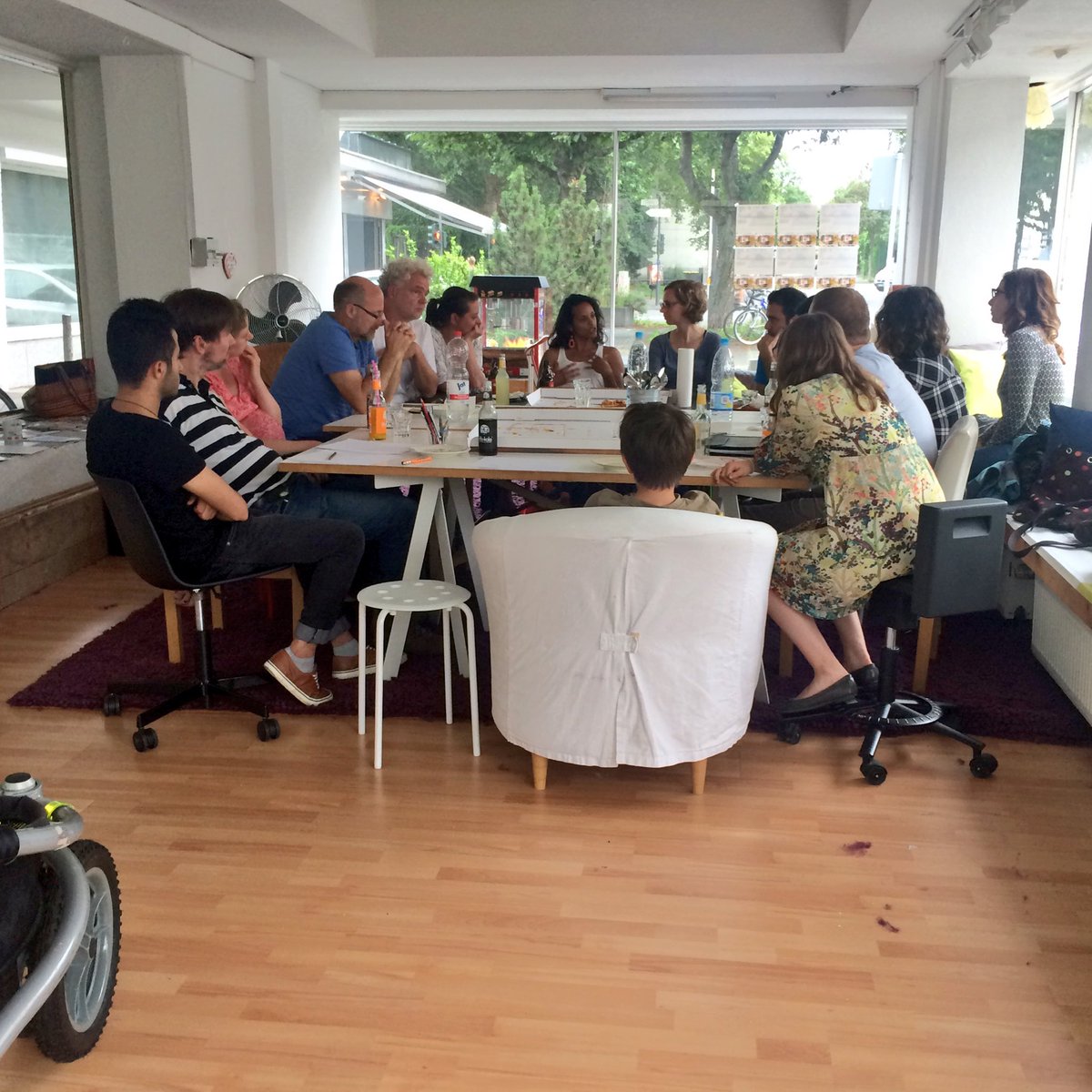 BonnLAB's tweet photo. Today talking about #SocilResponsibility #DenkBar #BNLAB1 with @spruefer @mgptn85 @AnaTamblyn @sandlicht1 https://t.co/0eh2Gmr1JV