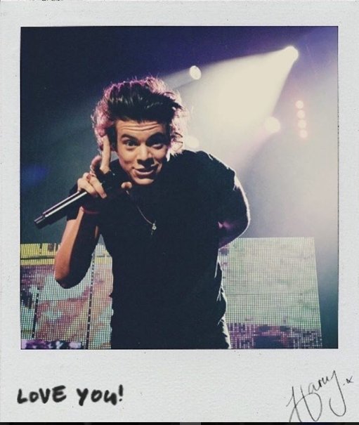 itsaims_'s tweet image. Imagine Harry sending this to u in the mail while he was on tour  eduegkjfw
#1dmanips #1dedits