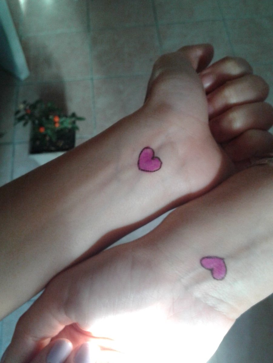 Tatuaje hermanal ✌✌💕