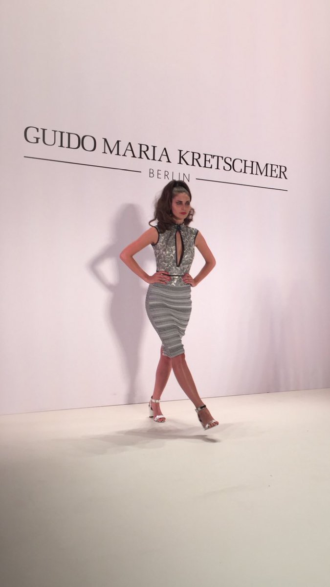 Front row <a href="/KretschmerGuido/">GuidoMariaKretschmer</a> <a href="/Reichert_PR/">RPR - ReichertPR</a> #berlin <a href="/mbfwofficial/">MercedesBenzFashion</a> #frontrow #models #mode #fashion #fun