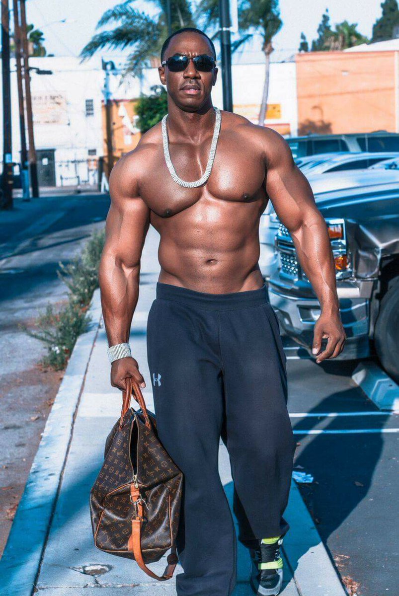 That #Boss #Bodybuilding #lifestyle. Tru Muscle Sports. #nolimitboys #thegrinddontstop