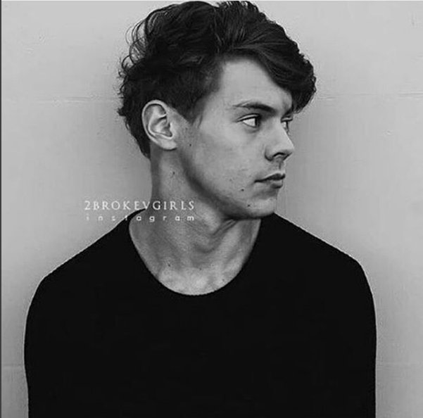 itsaims_'s tweet image. This has gotta be one of my favourite manips ever
#1dmanips #1dedits #harryedits #harrystyles