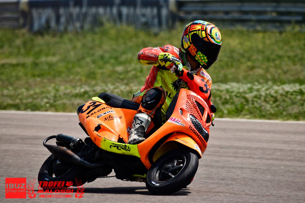 MalossiSpa's tweet photo. #TrofeiMalossi Caldo torrido e spettacolo all'@AutodromoModena. Report su #Malossi #blog ➠ https://t.co/tmMgRAmRGc https://t.co/McvjwIzsJb