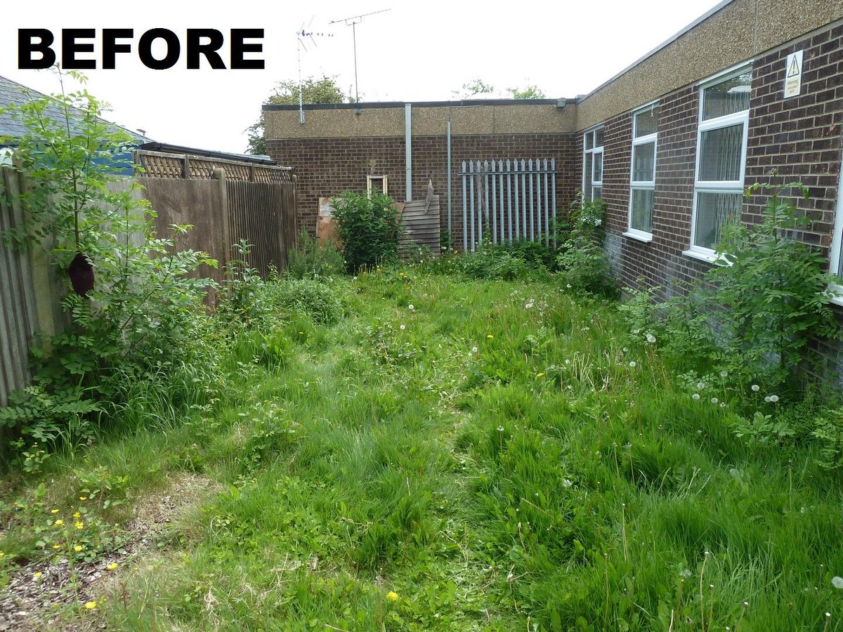 ECFRS's tweet photo. #Basilon firefighters transformed an overgrown garden into a tranquil oasis for @Open_Road. https://t.co/ekTXjAShmG https://t.co/iN7IiJ7qjO