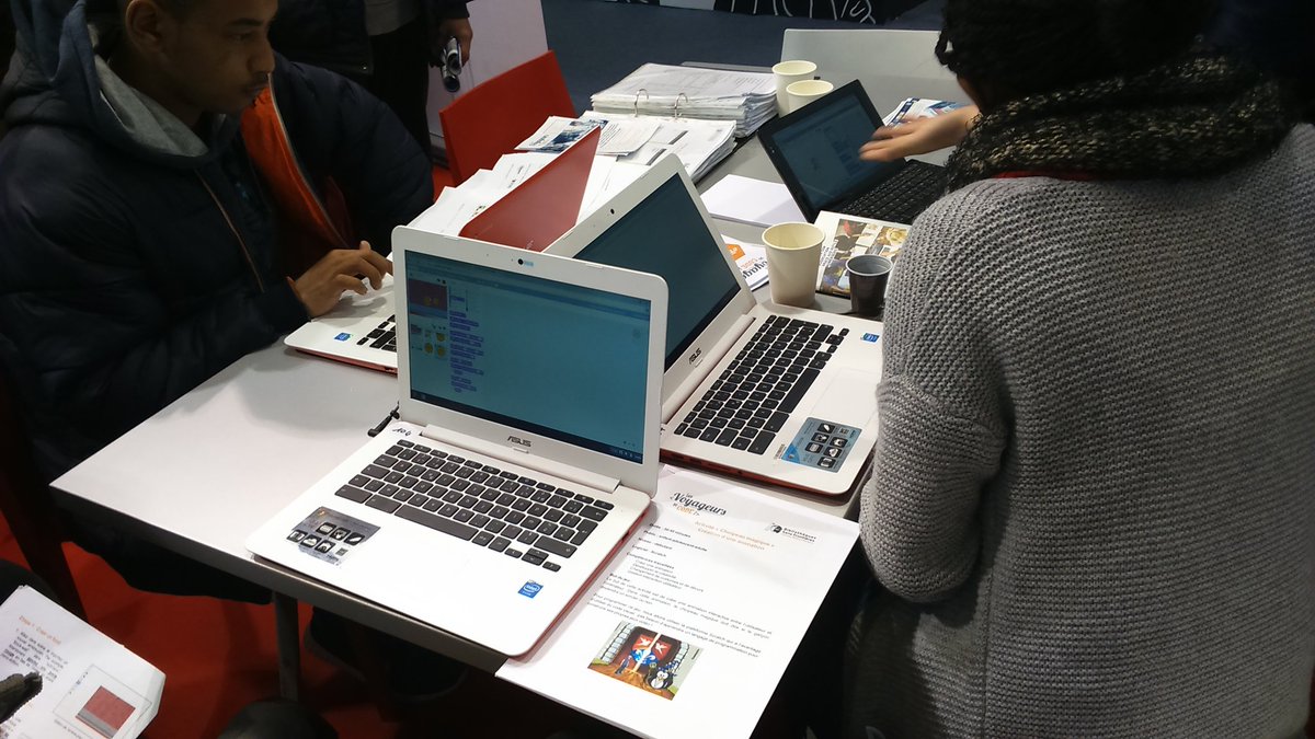 VoyageursduNum's tweet image. Samedi rendez-vous à #VivaTech à 10h30 pour un #codinglive sur le stand de @GoogleEnFrance