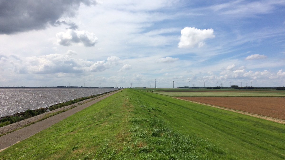 Han_Dijkstra's tweet photo. Mooi hoor wandelen in m'n eigen provincie. Nu bakkie bij @schokkerhaven1 https://t.co/4QTeUeUsgF