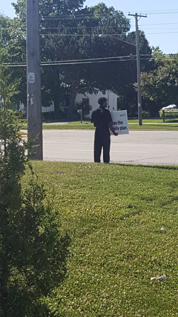 New Hire taking inititive. Welcome to the Brown Deer team <a href="/UW_MalikColey/">Malik Coley</a>. @uwtinadrinka