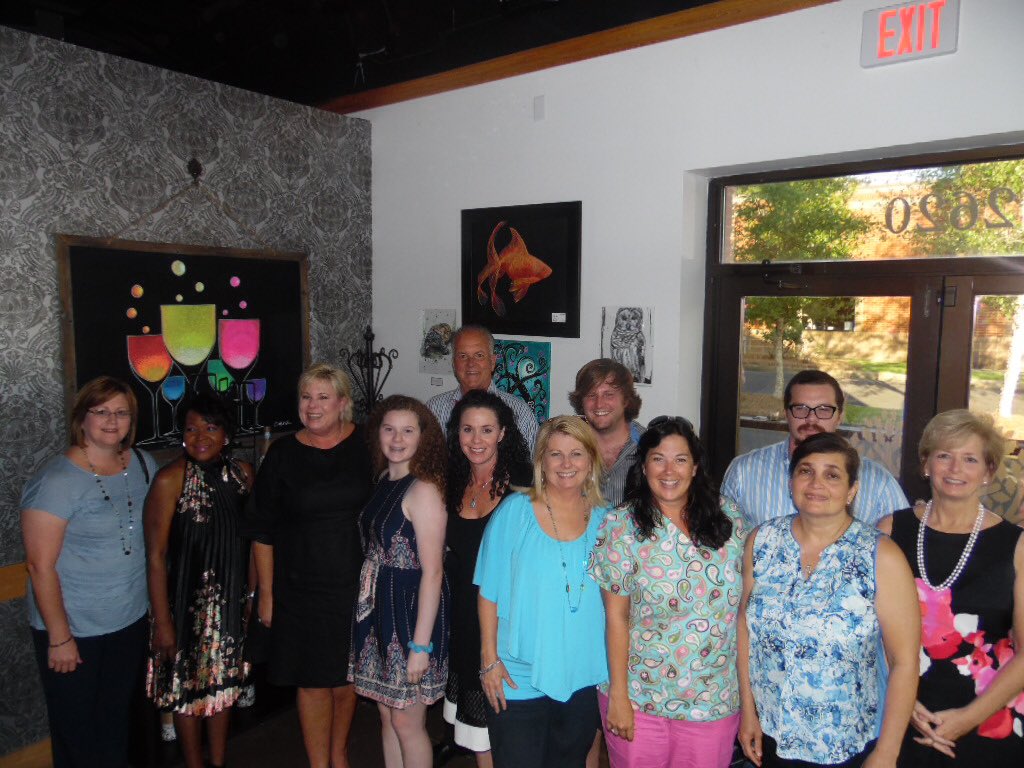 oak_olive's tweet photo. #harriannesmith #alabamakidneyfoundation #oakandolive https://t.co/1Re69BXU1F