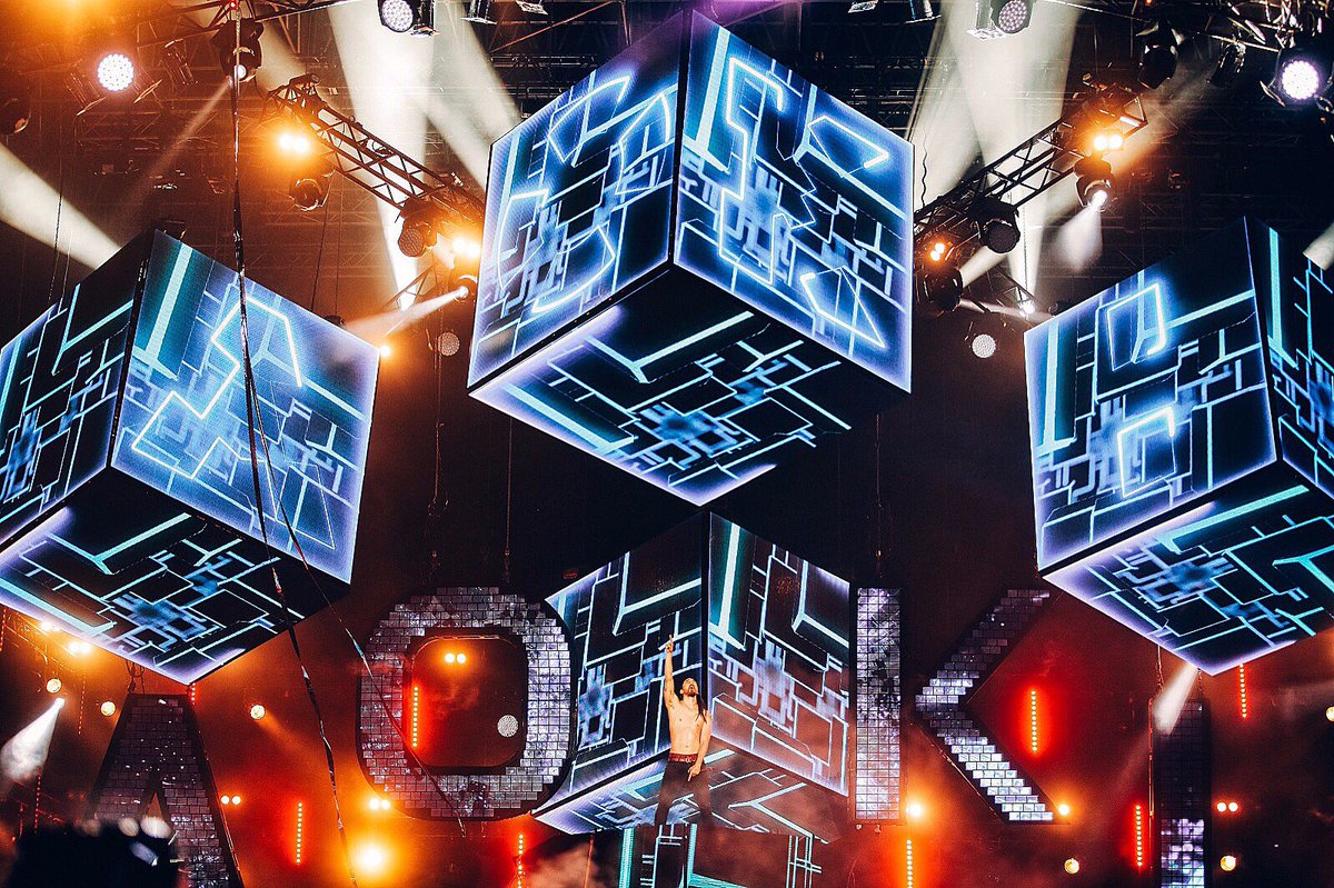 ◼️🔴◻️🔵⬛️⚪️ Neon Future III is coming https://t.co/RBZjq4wCsy