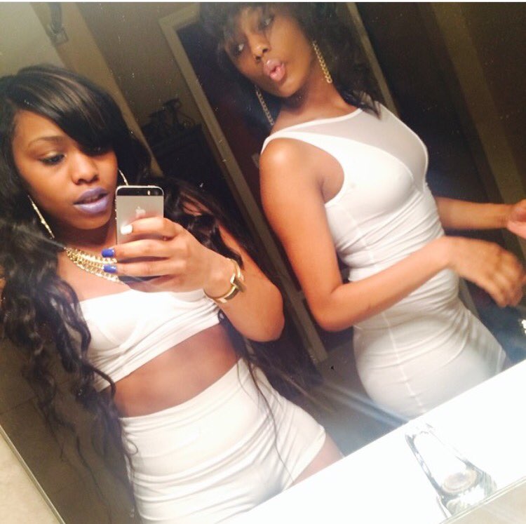__LianiC's tweet photo. I miss y'all 👼🏾👸🏽 https://t.co/5wHhb42yQt