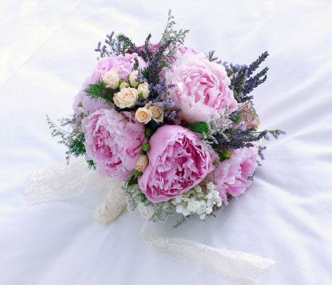 Weddings & Honeymoons Magazine tweet media
