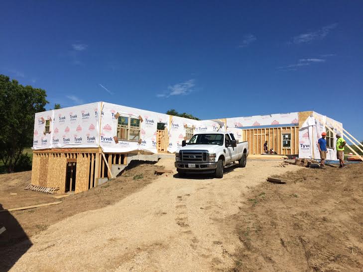 FirstGalenaCorp's tweet image. All in a days work! #panelized #construction #home