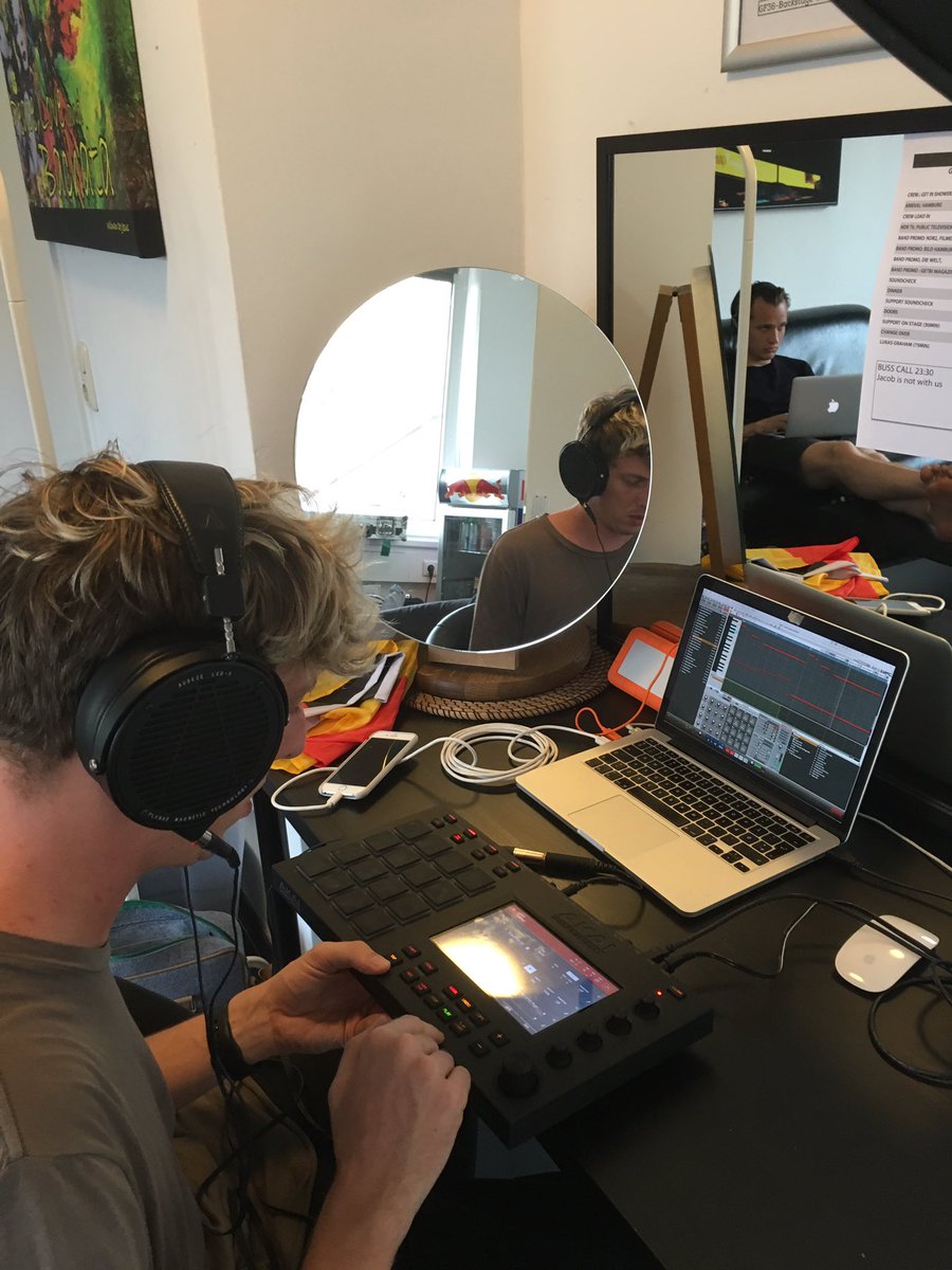 LukasGraham's tweet photo. Rissi Rissi AKA Reze, Alias @mortenristorp is producing new songs in the backstage! @MagnumOnPhire is chilling https://t.co/IxVHO2oKLz