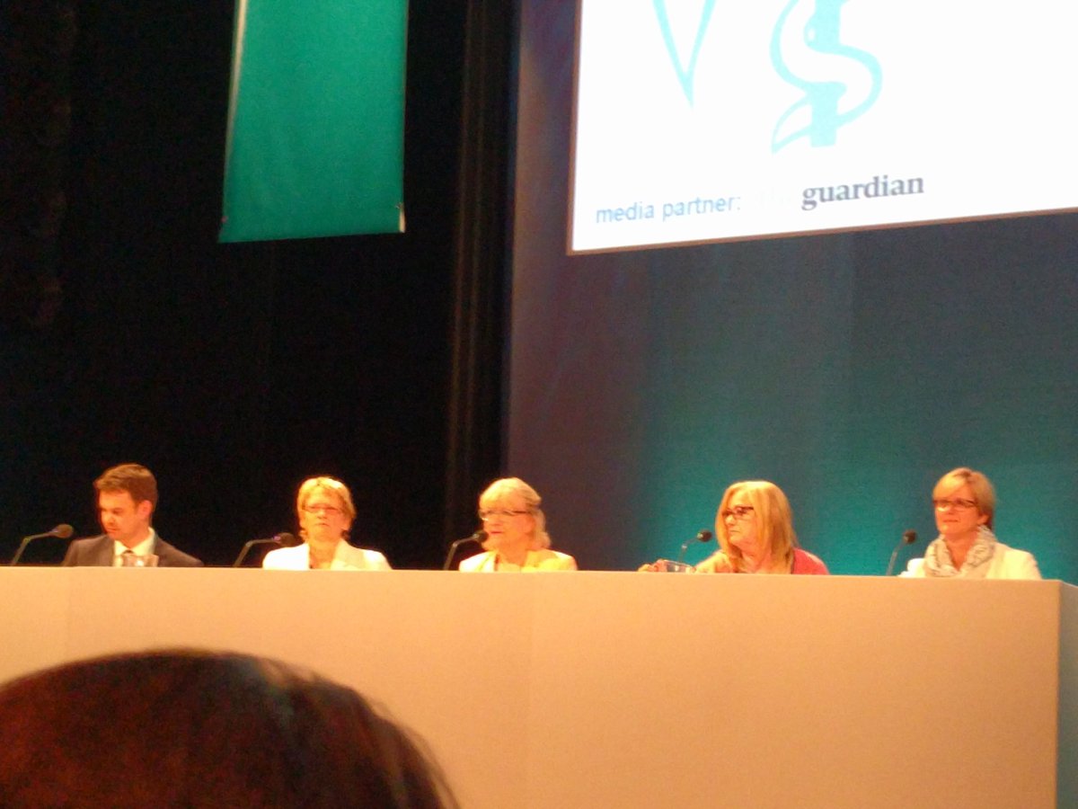 Helen_OTUK's tweet photo. Looking forward to the #COT2016 BIG DEBATE.... Research, innovation, creativity, evidence, practice.... GO. https://t.co/of9hmUcwc9