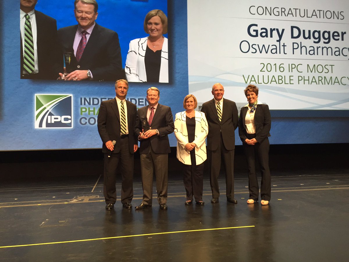 ipcrx's tweet photo. @ipcrx's New Most Valuable #Pharmacy? Gary Duggar of @OswaltPharmacy1 (Seminole, TX)! #MVP #IPCBooth #ideaShare2016 https://t.co/NnBCD54Qmw