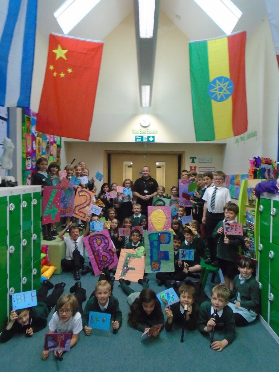 TheCroftPrimary's tweet photo. United in music - Year 3 Crofties #unity #friendship #lmusic #weloverecorders https://t.co/zeae9BnMP9