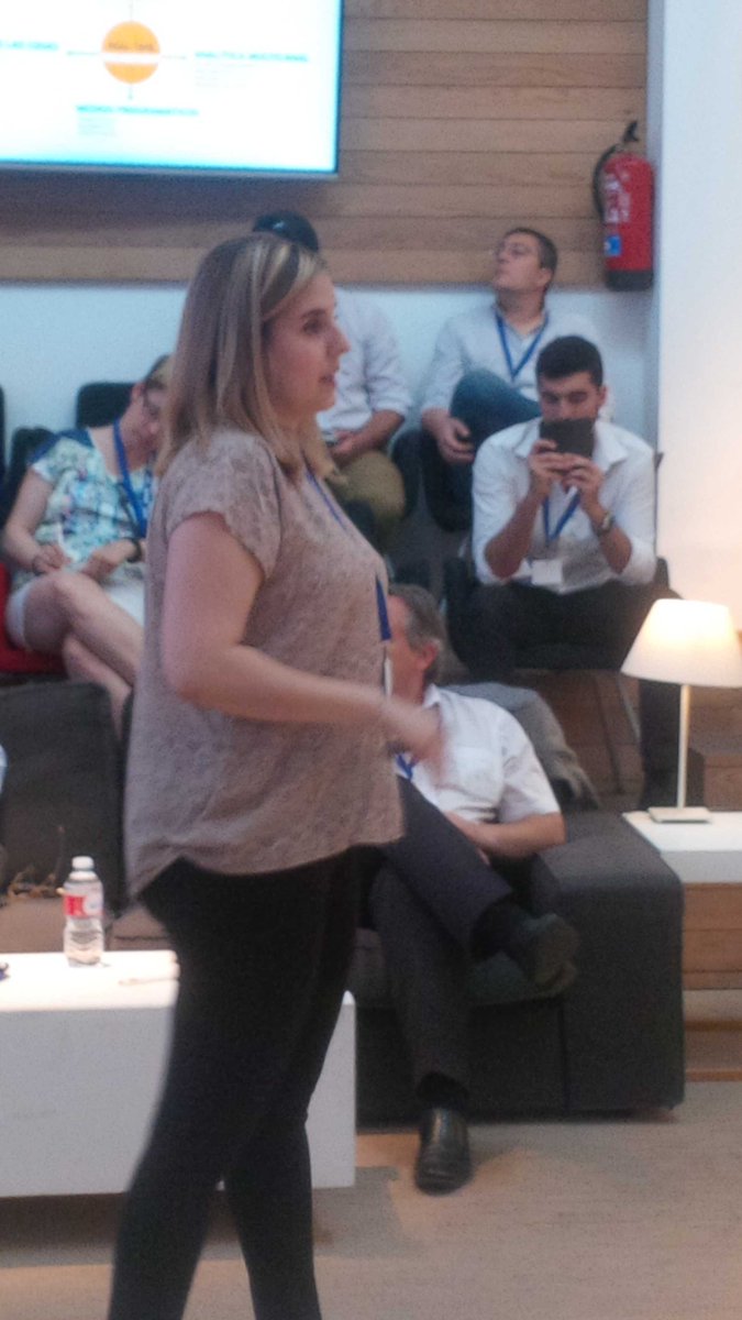 maribel_ruiz08's tweet photo. #dimpulse Elena Faba: adaptarse o desaparecer https://t.co/q1gdi1GEfC