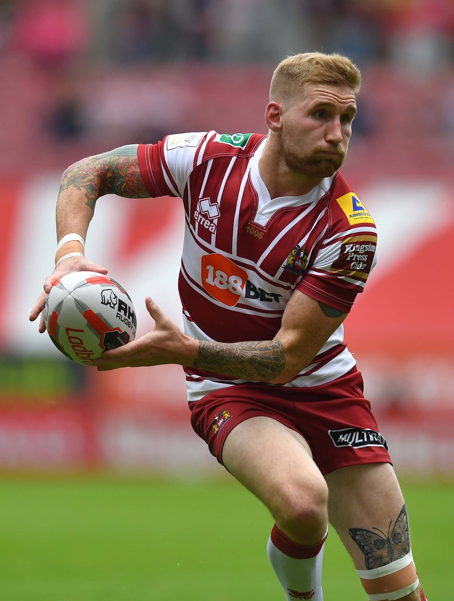WiganWarriorsRL's tweet photo. SUMMER SALE: All 2016 shirts now reduced @WiganWarrRetail. To win one simply RT https://t.co/MLL8iiCOIR https://t.co/rSQaIKMfOV